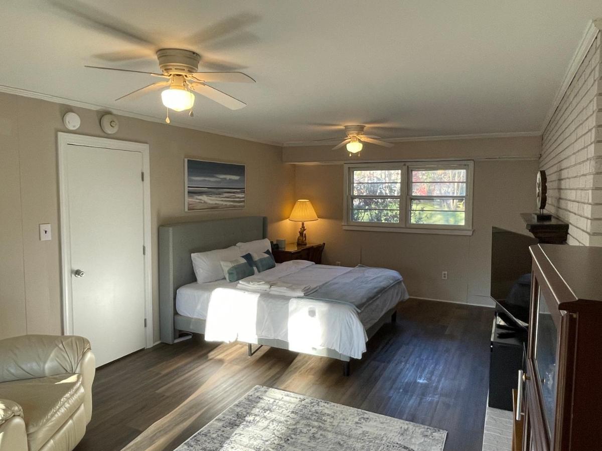 Serene Landing Place Near Downtown Cary Luaran gambar