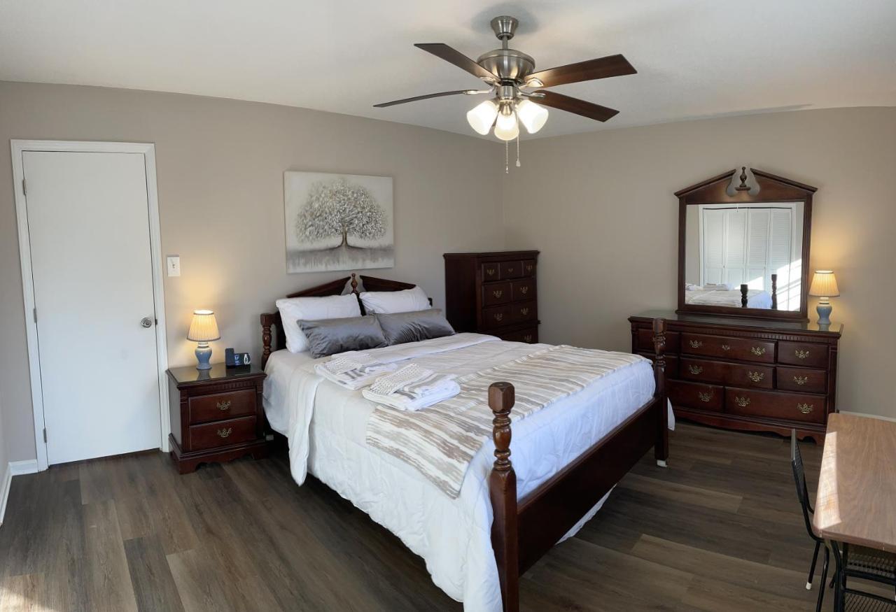 Serene Landing Place Near Downtown Cary Luaran gambar