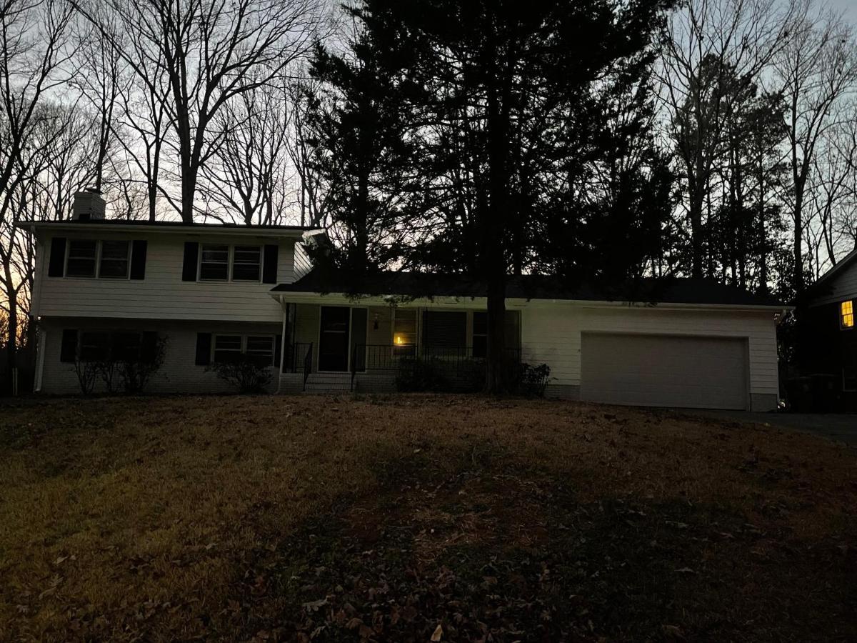 Serene Landing Place Near Downtown Cary Luaran gambar