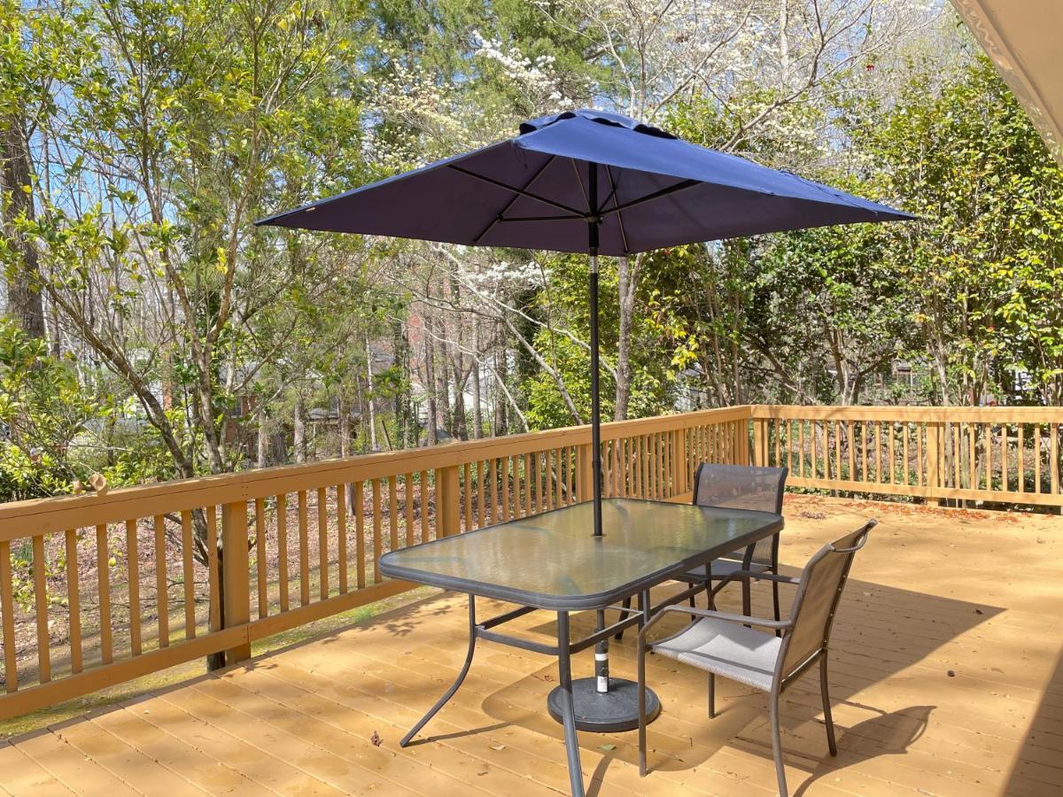 Serene Landing Place Near Downtown Cary Luaran gambar